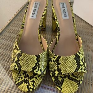 Steve Madden Snakeskin Heels Size 7.5 Like New